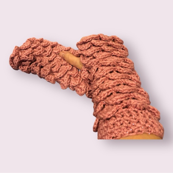 Crochet Dragon Scale Fingerless Mittens - Red Heart Metallics Rose - Picture 9 of 14